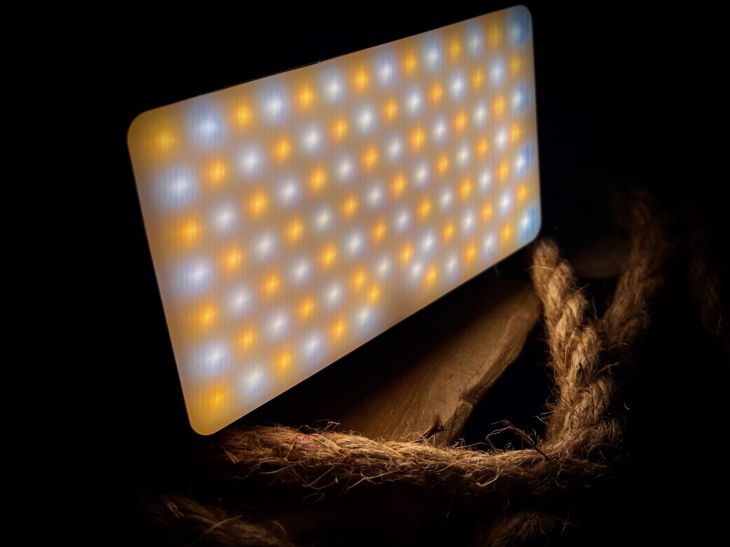 W140RGB Videolicht Warmweiß bis Kaltweiße LEDs